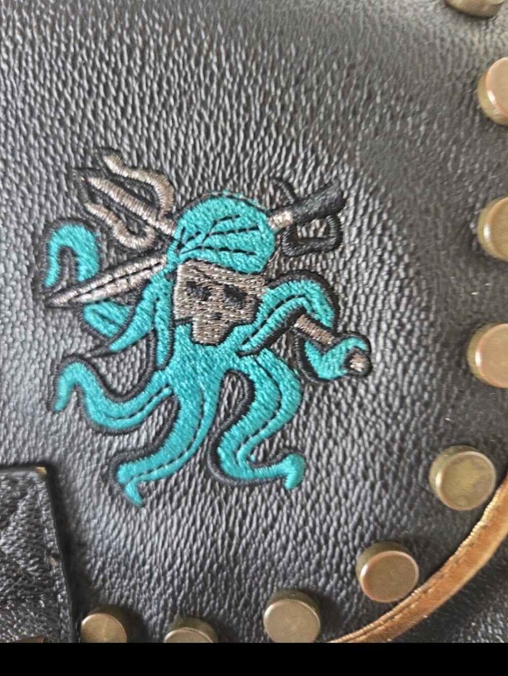 Disney Descendants Backpack - Picture 4 of 12